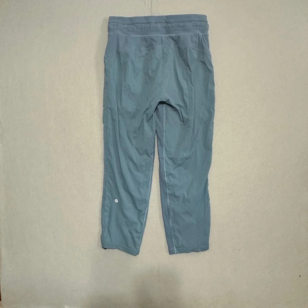 Lululemon Beyond the Studio Crop Pants Blue Pinstripe‎ Joggers Size 6